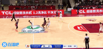 DB真人旗舰身体素质比你还炸！王奕博突破分球 琼斯跟进单臂隔扣贝兹利！