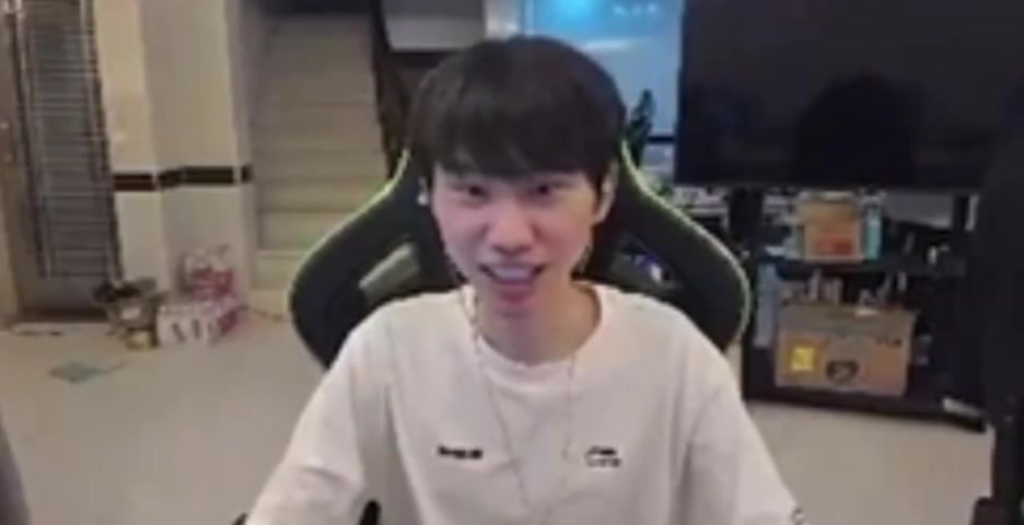 DB视讯百家乐Doinb吐槽签名售卖：以后可能不是所有人签 可能核实看是不是白猴